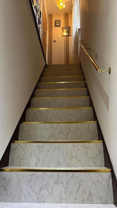 Palaz 6 - 2 Bedroom Flat Едмонтон Екстер'єр фото