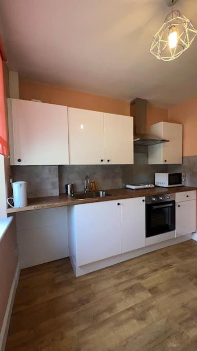 Palaz 6 - 2 Bedroom Flat Едмонтон Екстер'єр фото